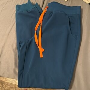 Deep Reef Zamora Joggers Regular length in great condition.